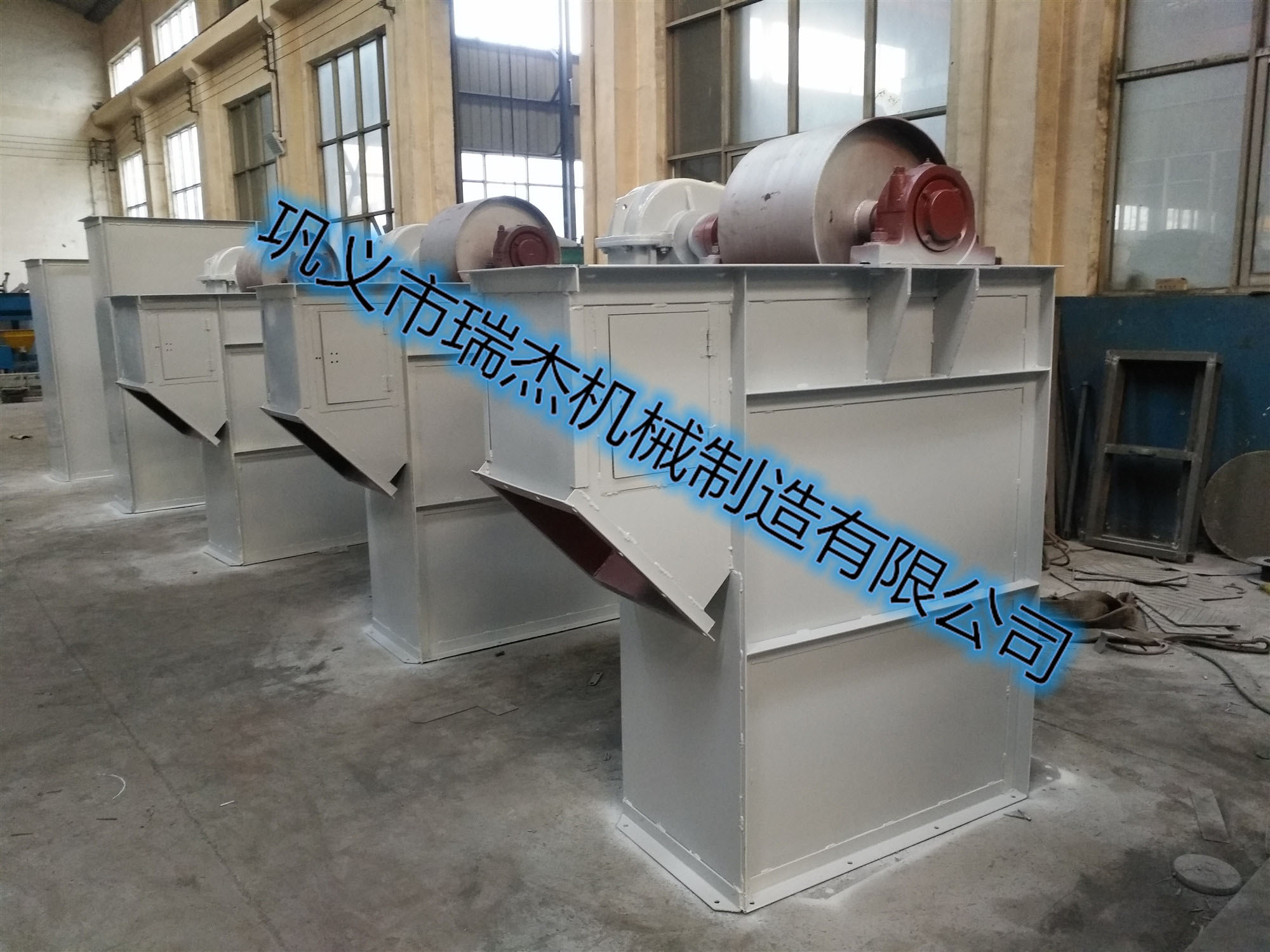 斗式提升機圖片